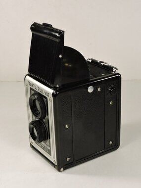 Antique Film Camera SPARTUS FULL - VUE By Spartus Camera Corp.